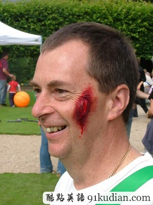 大千世界:12張雷人的化妝術(shù)設(shè)計