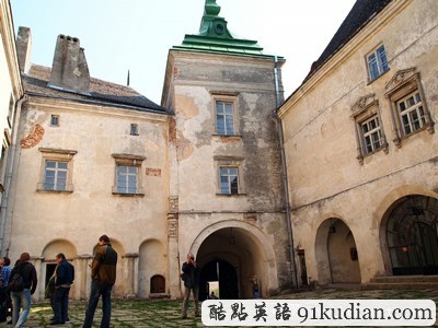 環(huán)球之旅:烏克蘭僅存的十三世紀(jì)城堡