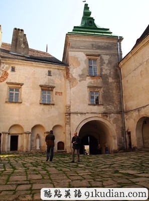 環(huán)球之旅:烏克蘭僅存的十三世紀(jì)城堡