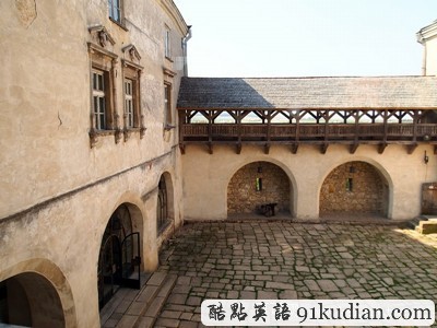 環(huán)球之旅:烏克蘭僅存的十三世紀(jì)城堡