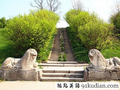 環(huán)球之旅:烏克蘭僅存的十三世紀(jì)城堡