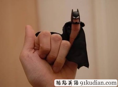 趣圖妙語:指間作畫手指也很有愛!