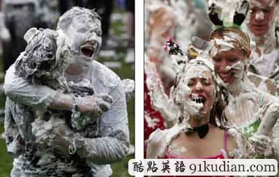 大千世界:蘇格蘭大學(xué)城上演泡沫大戰(zhàn)