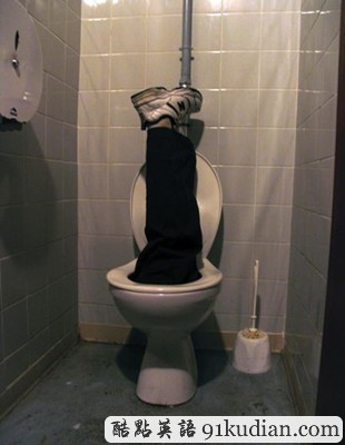 重口味街頭人體雕塑:路人驚呼嚇死爹