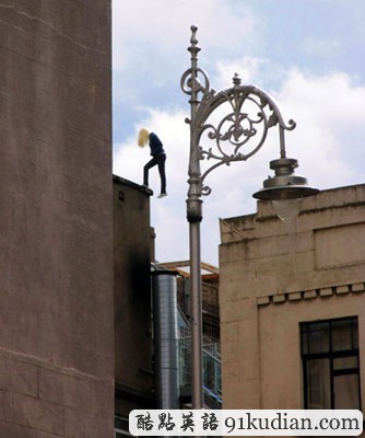 重口味街頭人體雕塑:路人驚呼嚇死爹