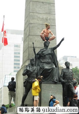 最雷人的梟踞照片看過后別忍不住......