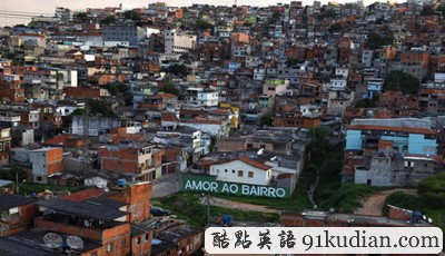 大千世界:巴西圣保羅點(diǎn)亮小巷