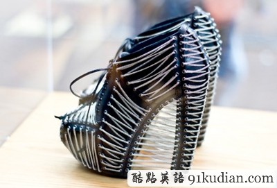 大千世界:11款新奇獨特的鞋子想試試嗎?