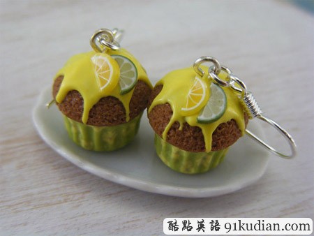 大千世界:14款最甜蜜的迷你耳環(huán)