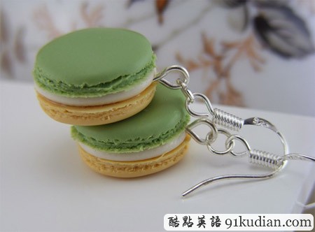 大千世界:14款最甜蜜的迷你耳環(huán)