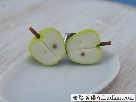 大千世界:14款最甜蜜的迷你耳環(huán)