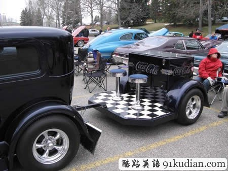 大千世界:15款超級(jí)拉風(fēng)的旅行拖車