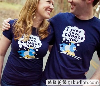 趣圖妙語:別樣的情侶裝讓你捧腹