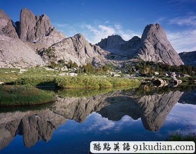 環(huán)球之旅:華麗的山脈倒影圖片欣賞