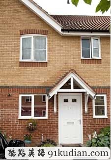 英男子腳踩兩只船 生下12個(gè)娃沒(méi)露餡