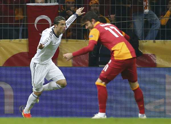 Galatasaray bow out in style