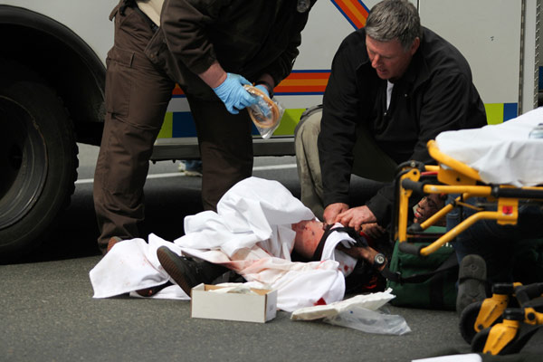 3 dead,scores hurt in Boston Marathon blasts