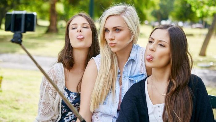 英語四級作文邊聽邊背(MP3+中英字幕) 第23期:朋友 www.www.jiazhineng.cn